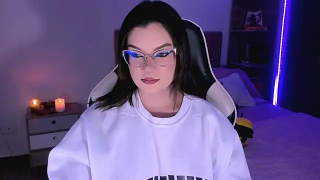 OphelianaRose33 online show from September 9, 2025, 10:52 pm