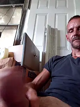 Hungwell1515 online show from October 7, 2025, 4:30 pm