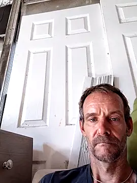 Hungwell1515 online show from December 3, 2025, 5:01 pm