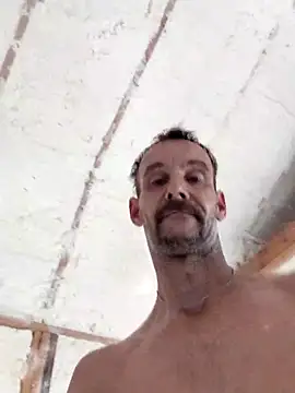 Hungwell1515 online show from December 19, 2025, 8:00 pm