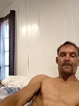 Hungwell1515 online show from April 13, 2026, 2:43 pm