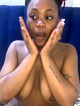 Snapshot of ItsMsBankss02 chatting on September 12, 2025, 12:11 am ItsMsBankss02 online show from September 12, 2025, 12:11 am