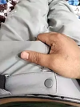 zorhotty online show from April 18, 2026, 3:31 am