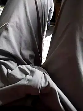 zorhotty online show from October 28, 2025, 4:57 am