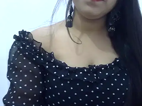 LIYO  online show from February 26, 2026, 6:24 am