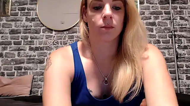SexyMilf 37 online show from July 1, 2026, 8:20 pm