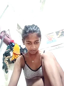 Snapshot of Saniye-143 chatting on September 9, 2025, 4:05 pm Saniye-143 online show from September 9, 2025, 4:05 pm