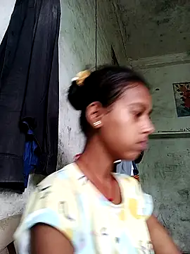 Snapshot of Saniye-143 chatting on September 12, 2025, 4:34 am Saniye-143 online show from September 12, 2025, 4:34 am