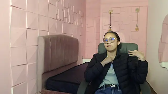 katalina07 1 online show from September 29, 2025, 3:28 pm