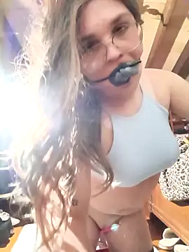 laiuusss69 online show from February 15, 2026, 12:11 am