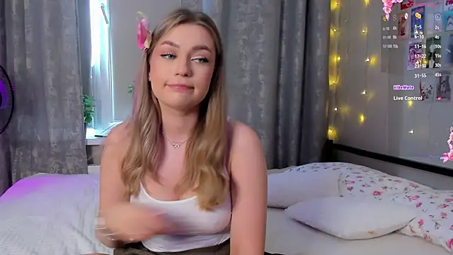 IsabellaTaiIer online show from September 26, 2025, 10:22 am