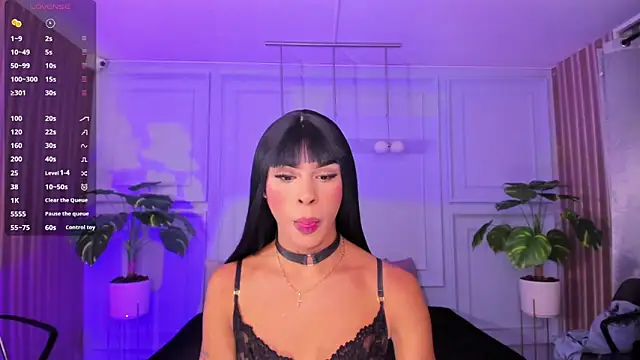 keytinthomson  online show from May 18, 2026, 7:40 pm