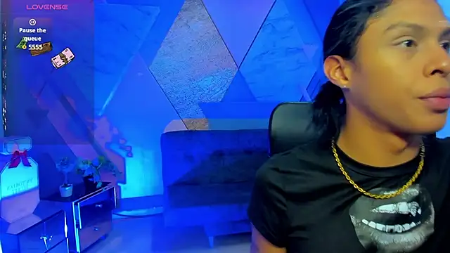 keytinthomson  online show from October 2, 2025, 7:50 pm