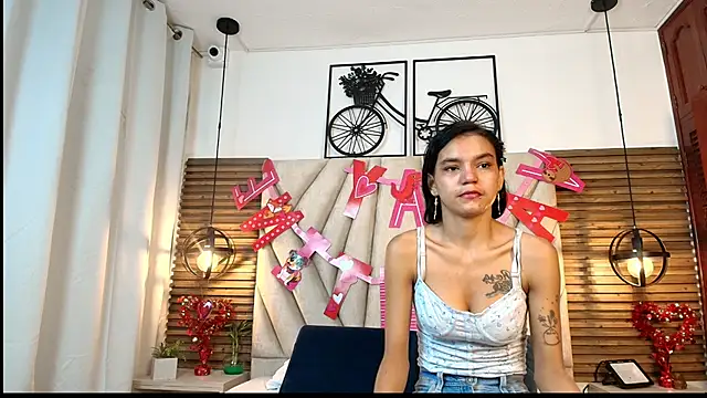 Cinthiabaker online show from September 25, 2025, 11:49 am