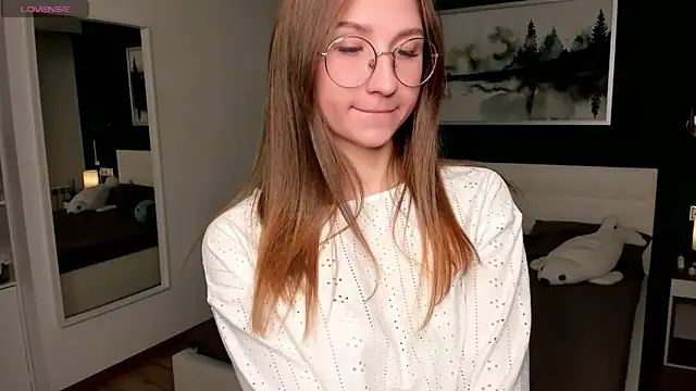 Snapshot of EditaBand chatting on September 12, 2025, 7:02 pm EditaBand online show from September 12, 2025, 7:02 pm