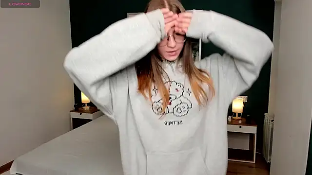 Snapshot of EditaBand chatting on September 26, 2025, 7:54 pm EditaBand online show from September 26, 2025, 7:54 pm