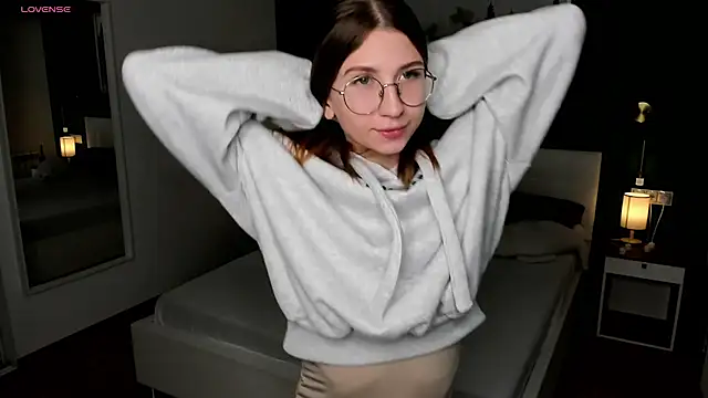 Snapshot of EditaBand chatting on October 16, 2025, 7:11 pm EditaBand online show from October 16, 2025, 7:11 pm