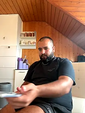 german turk online show from September 13, 2025, 8:25 am