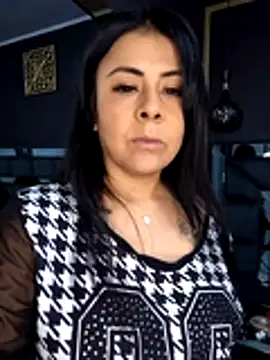 Aniajoness  online show from December 5, 2025, 3:05 am