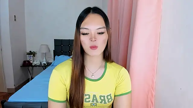 ameliamaureen online show from September 24, 2025, 2:23 pm