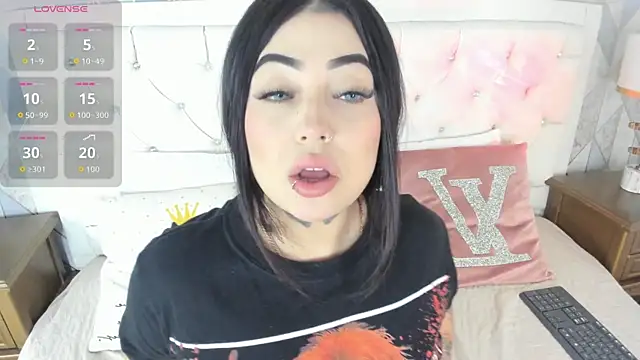 MeganStar   online show from October 11, 2025, 11:55 am