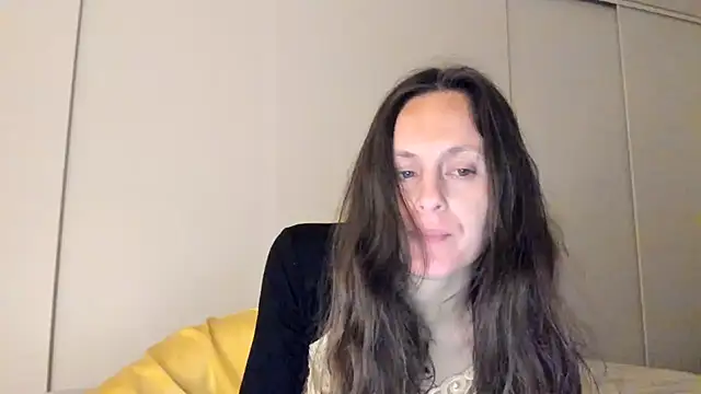 Snapshot of Cimbelka chatting on April 21, 2026, 8:04 pm Cimbelka online show from April 21, 2026, 8:04 pm