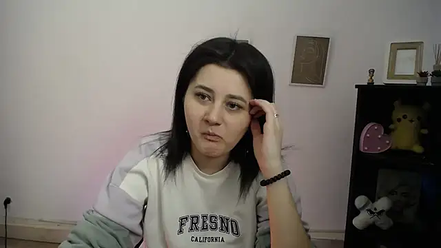 Katrin kiss  online show from March 25, 2026, 12:59 pm