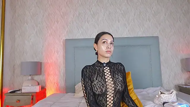 Sofy Bradd online show from September 13, 2025, 5:29 am