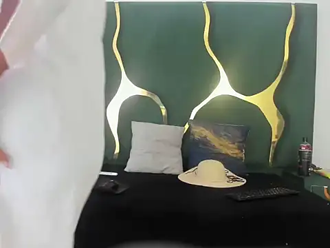 perlaasm online show from September 24, 2025, 12:44 pm