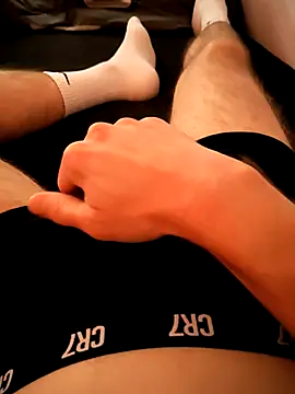  -neo-  online show from September 29, 2025, 8:58 pm