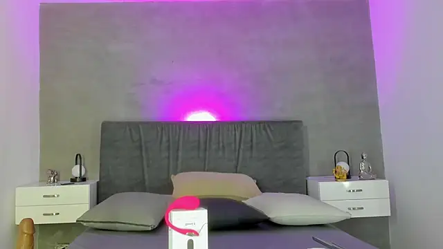 axaras online show from November 15, 2025, 11:47 am