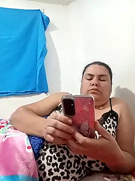 yaneth  online show from October 4, 2025, 11:39 pm