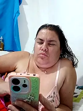 yaneth  online show from November 16, 2025, 11:52 pm