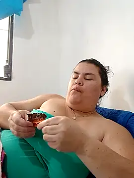 yaneth  online show from November 20, 2025, 1:56 pm