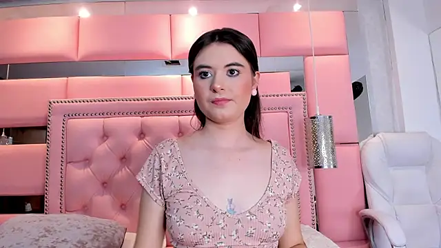 LiliCarterm online show from September 12, 2025, 8:19 pm