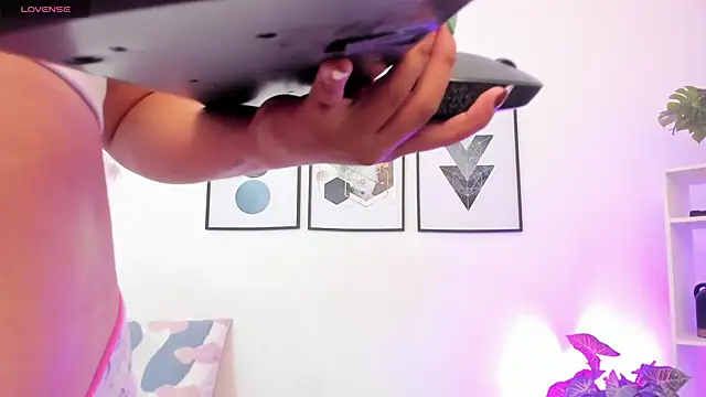 yunna7 online show from October 2, 2025, 11:35 am