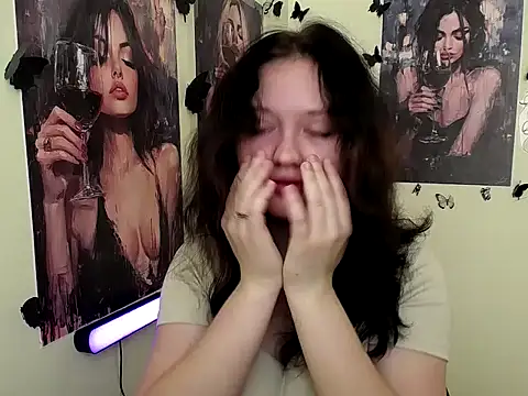 LadyAlice  online show from September 20, 2025, 6:07 am