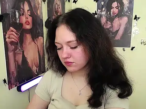 LadyAlice  online show from September 11, 2025, 6:13 am