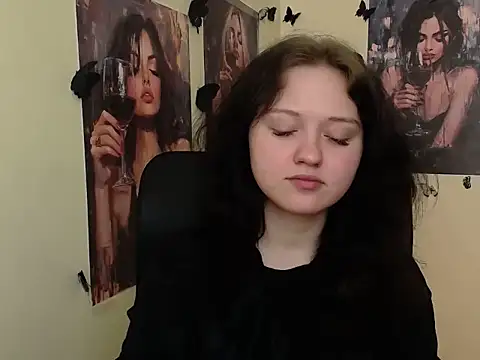 LadyAlice  online show from April 17, 2026, 6:05 am