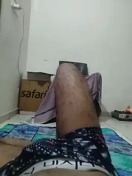 dhruve2010 online show from January 19, 2026, 1:53 am