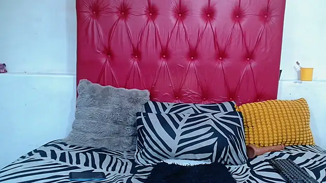 GoldenBigAssCurvy online show from April 7, 2026, 12:45 am