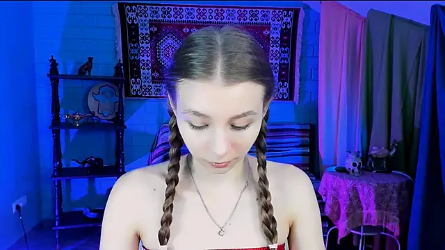 Snapshot of JulieDaniel chatting on September 29, 2025, 8:10 am JulieDaniel online show from September 29, 2025, 8:10 am