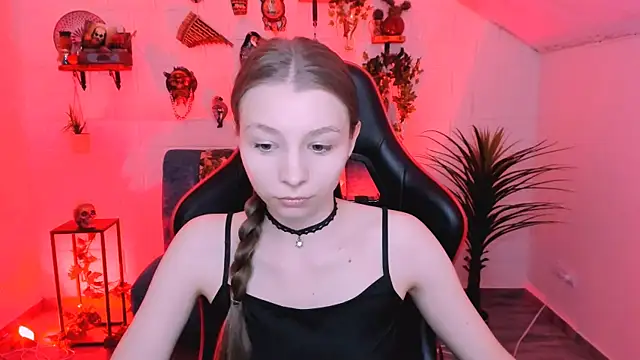 JulieDaniel online show from April 7, 2026, 8:16 am