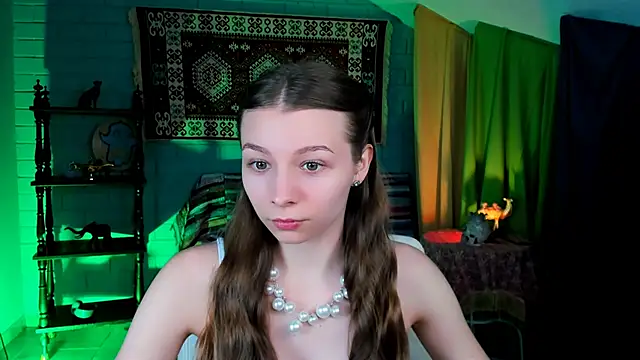 Snapshot of JulieDaniel chatting on November 13, 2025, 8:07 am JulieDaniel online show from November 13, 2025, 8:07 am