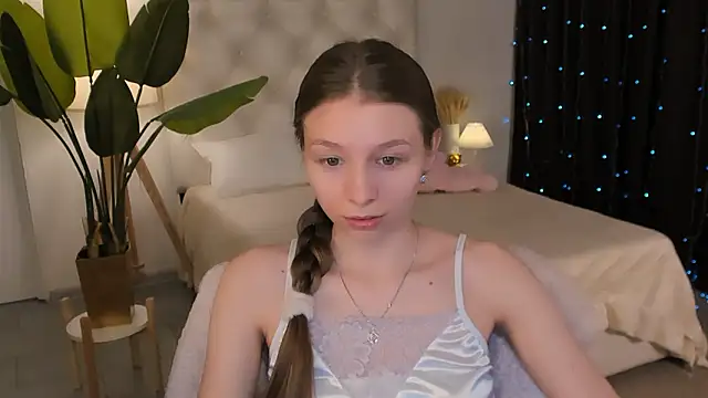 JulieDaniel online show from March 3, 2026, 5:03 am