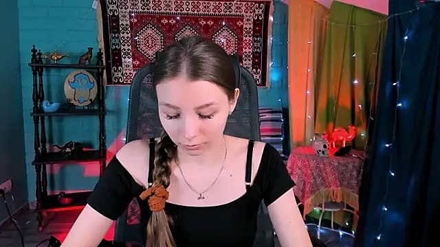 JulieDaniel online show from February 3, 2026, 8:08 am