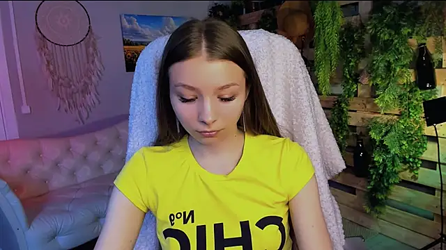 JulieDaniel online show from January 13, 2026, 8:18 am