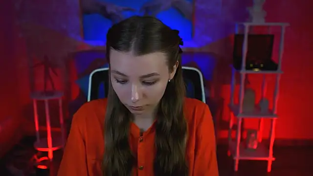 Snapshot of JulieDaniel chatting on September 24, 2025, 8:10 am JulieDaniel online show from September 24, 2025, 8:10 am