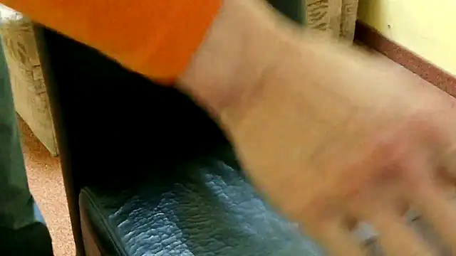 Snapshot of k74robert chatting on April 10, 2026, 1:40 pm k74robert online show from April 10, 2026, 1:40 pm