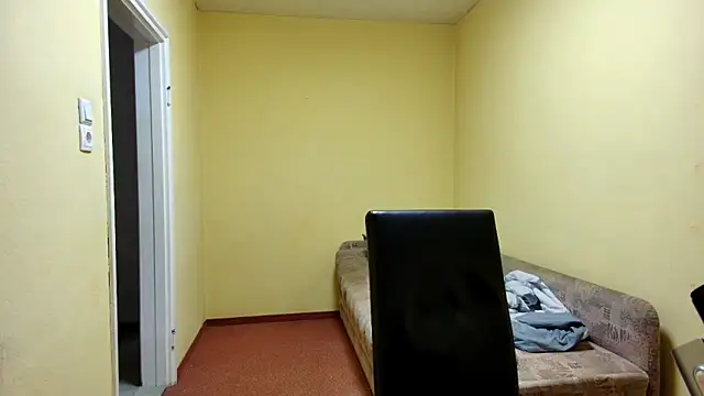 Snapshot of k74robert chatting on April 12, 2026, 1:14 pm k74robert online show from April 12, 2026, 1:14 pm